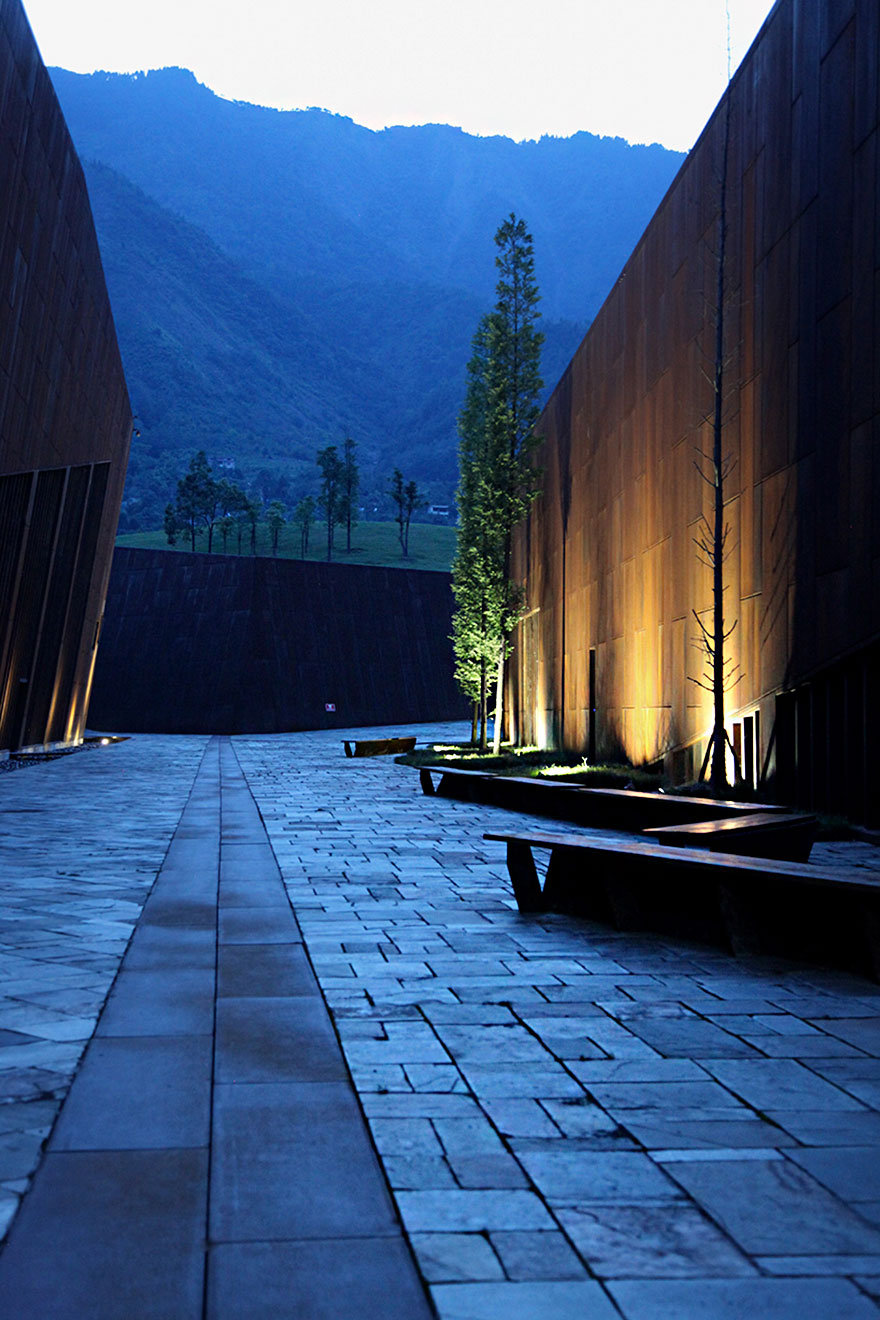 sichuan-earthquake-memorial-museum-china-17a
