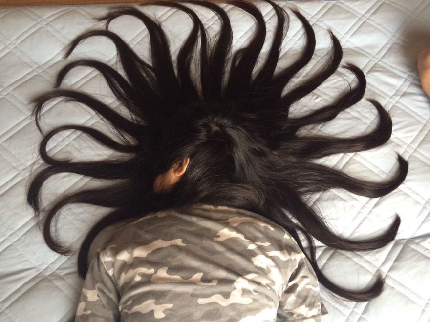 This Guy Plays With His Sleeping Sister's Hair And Turns It Into Art