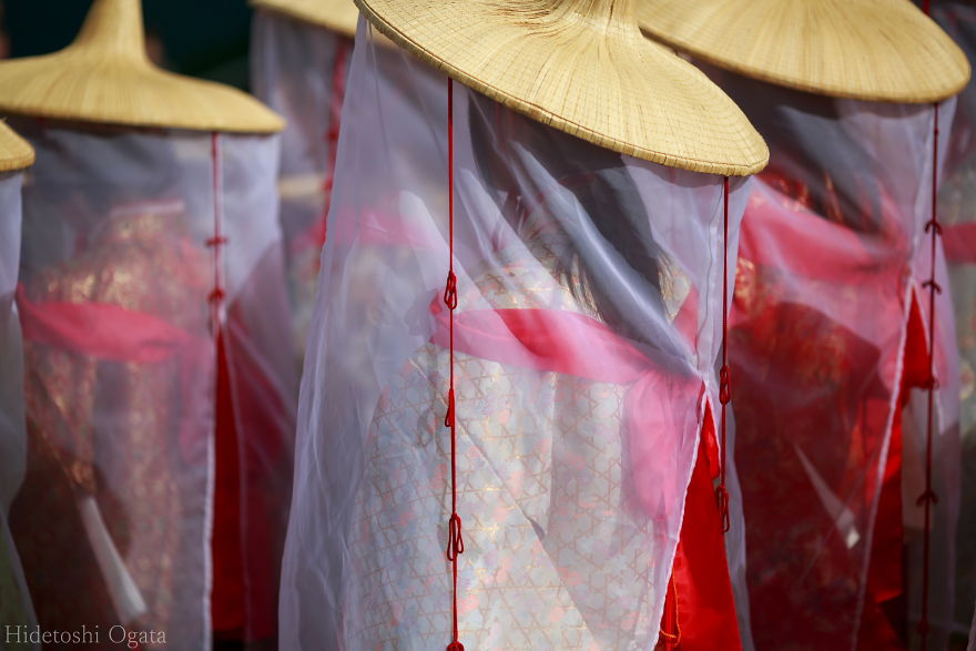 Japanese Photographer Captures One Of The Most Beautiful Parades In Japan