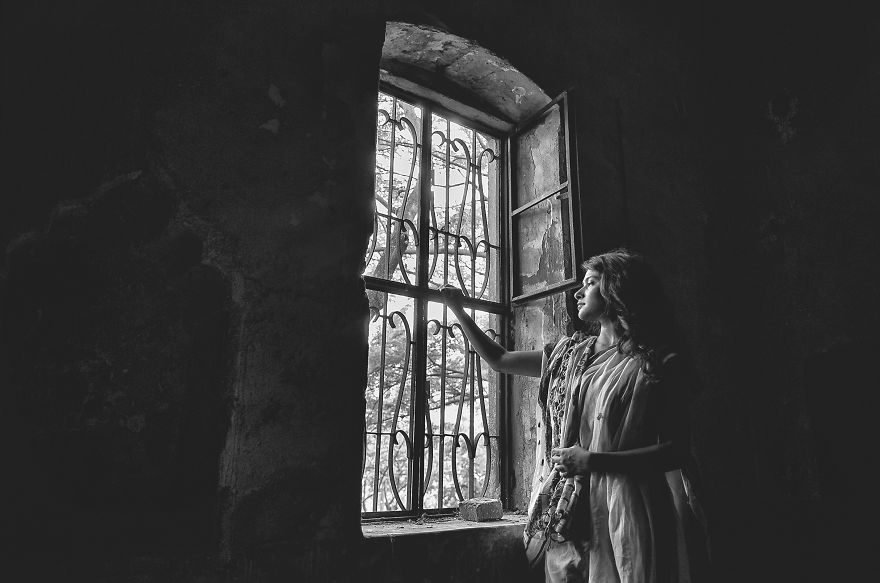 Captive Lady : I Photographed A Woman As A Spirit Roaming In A Ruin.