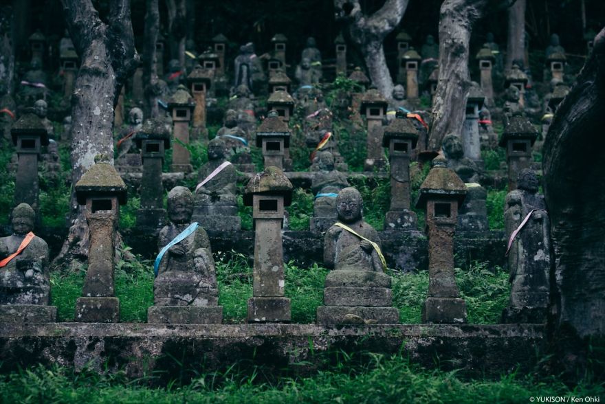 I Photographed 500+ Mysterious Statues In Japan