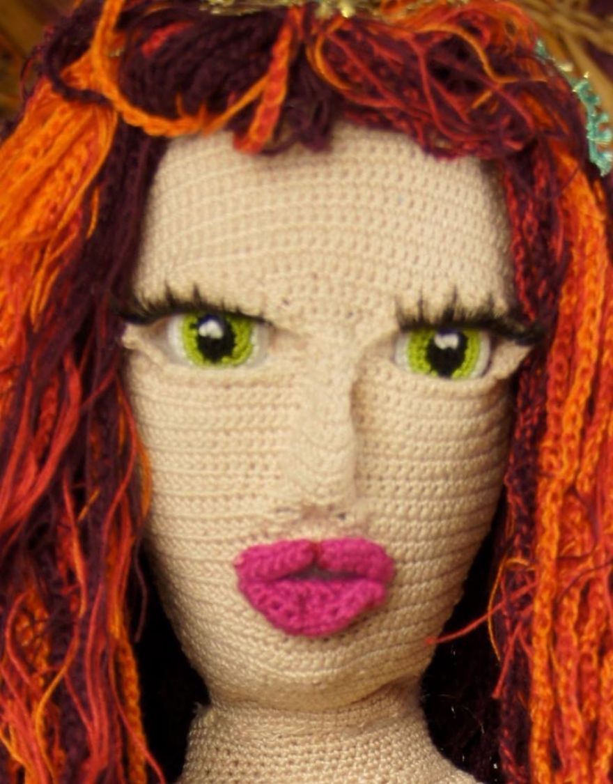 I Make Life-Size Crocheted Sculptures With Elements Of Realism