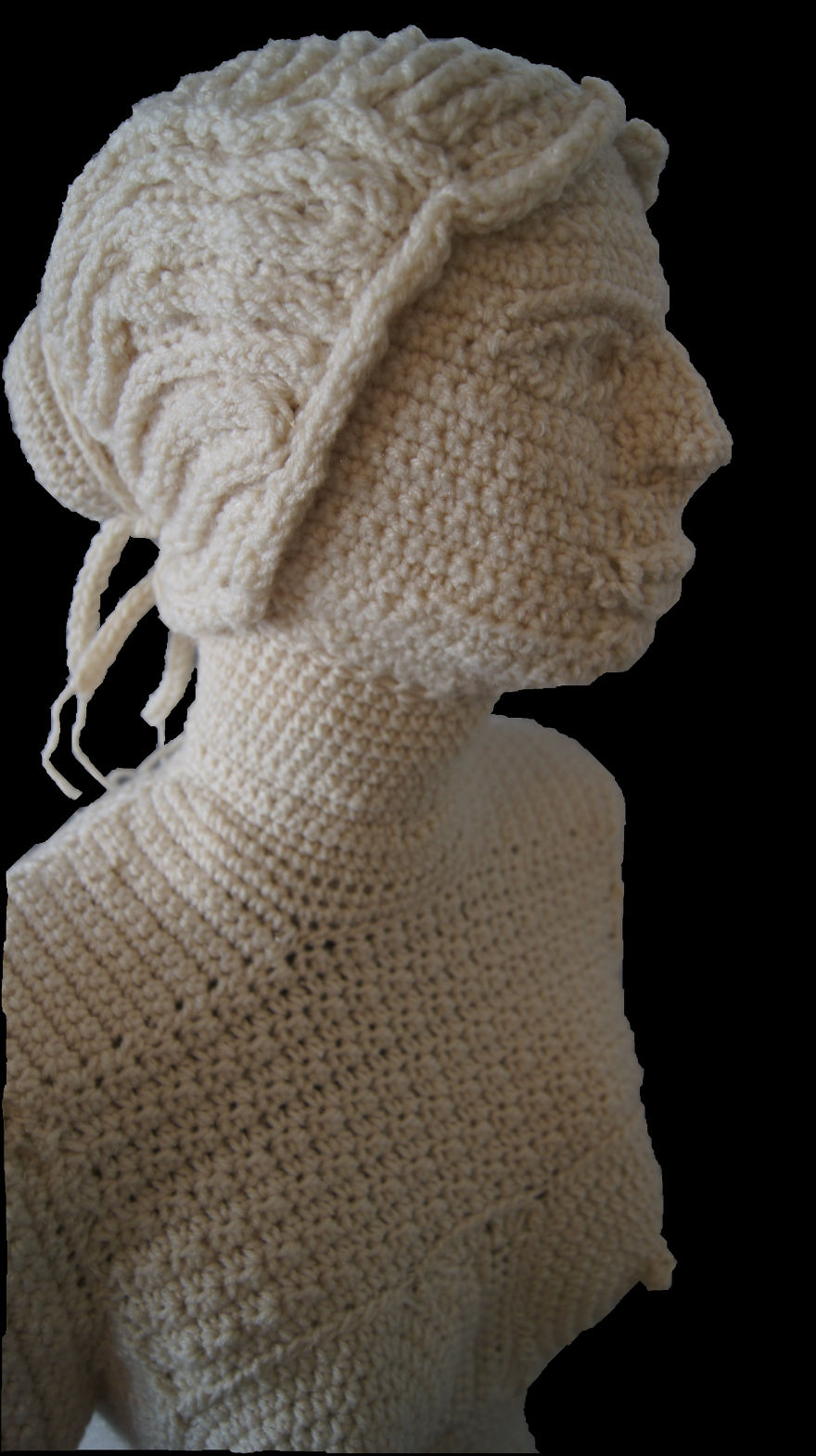 I Make Life-Size Crocheted Sculptures With Elements Of Realism