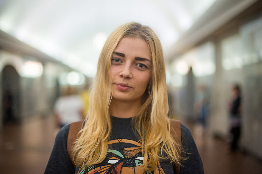 Faces Of Moscow: I Photographed 9 Portraits Of Strangers