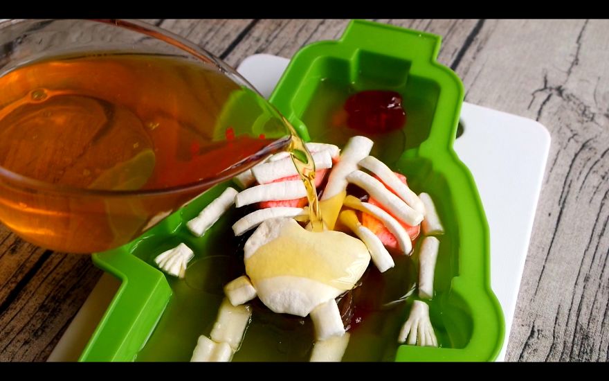 Legoman Jelly With Internal Organs!!!