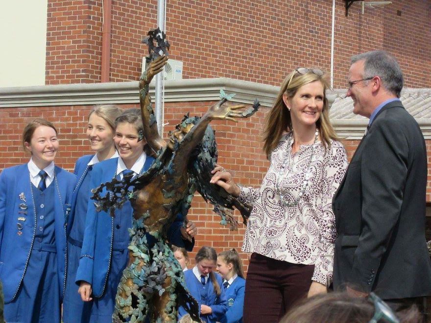 Statue Grace Statue Grace
