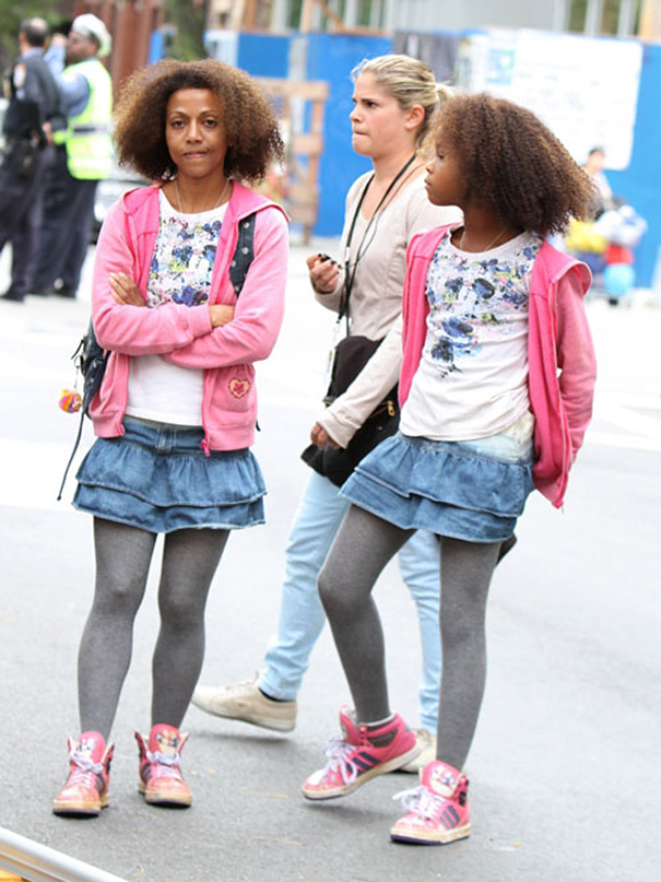 Quvenzhané Wallis With Stunt Double On The Set Of Annie