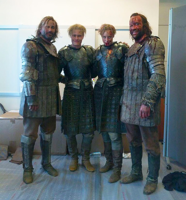 Gwendoline Christie And Rory McCann With Their Stunt Doubles On The Set Of Game Of Thrones