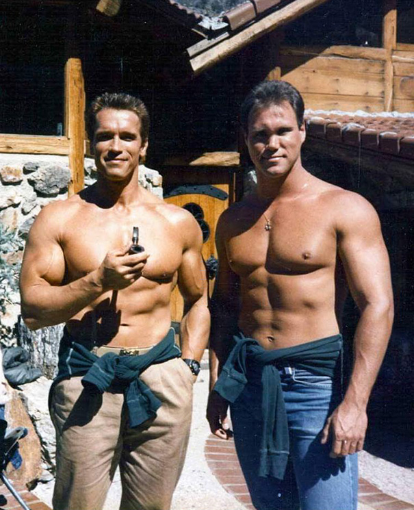 Arnold Schwarzenegger With His Stunt Double Peter Kent On The Set Of Commando