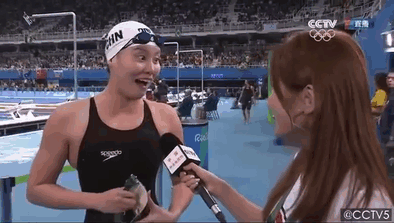 funny-geeky-china-swimmer-fu-yuanhui-rio-olympics-3