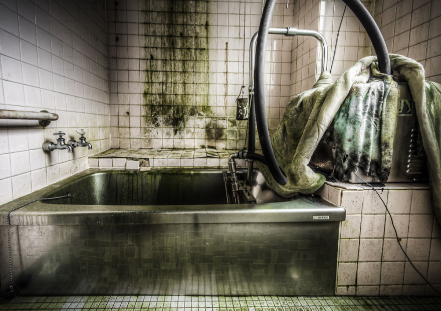While On Holiday In Japan, I Stumbled Accross This Abandoned Hospital While On Holiday In Japan, I Stumbled Accross This Abandoned Hospital
