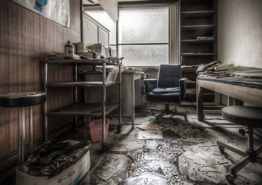 While On Holiday In Japan, I Stumbled Accross This Abandoned Hospital While On Holiday In Japan, I Stumbled Accross This Abandoned Hospital