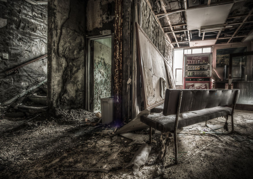While On Holiday In Japan, I Stumbled Accross This Abandoned Hospital While On Holiday In Japan, I Stumbled Accross This Abandoned Hospital