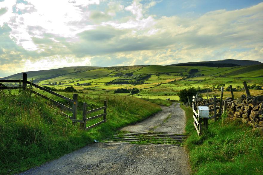 Road To Pendle Hill