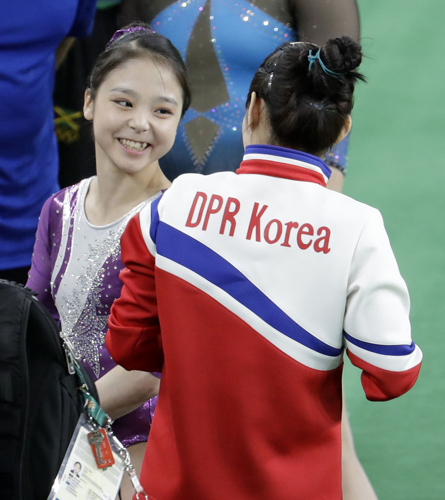 South And North Korea Gymnast Selfie Scores A 10 For 
