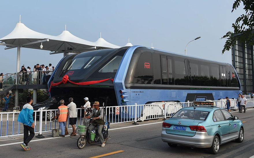 transit-elevated-bus-first-test-ride-qinhuangdao-china-1