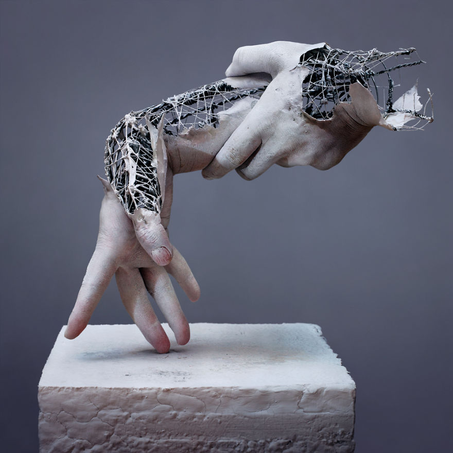Surreal And Realistic Physical Fragment Sculptures