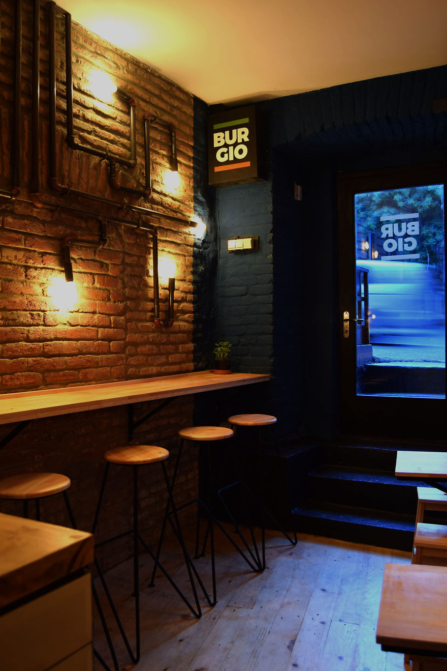 Architects Turned A Dirty Basement Into An Attractive Burger Cafe In Tbilisi Architects Turned A Dirty Basement Into An Attractive Burger Cafe In Tbilisi