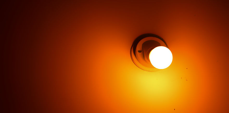 Photographing Light Sources