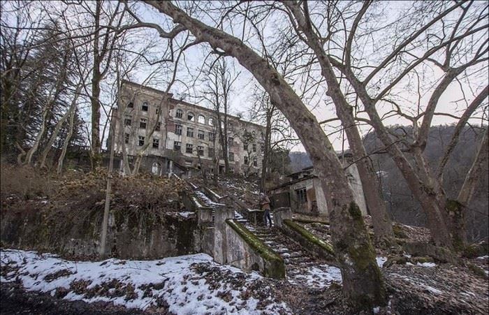 Shocking Photo Session - Forgotten Russian City