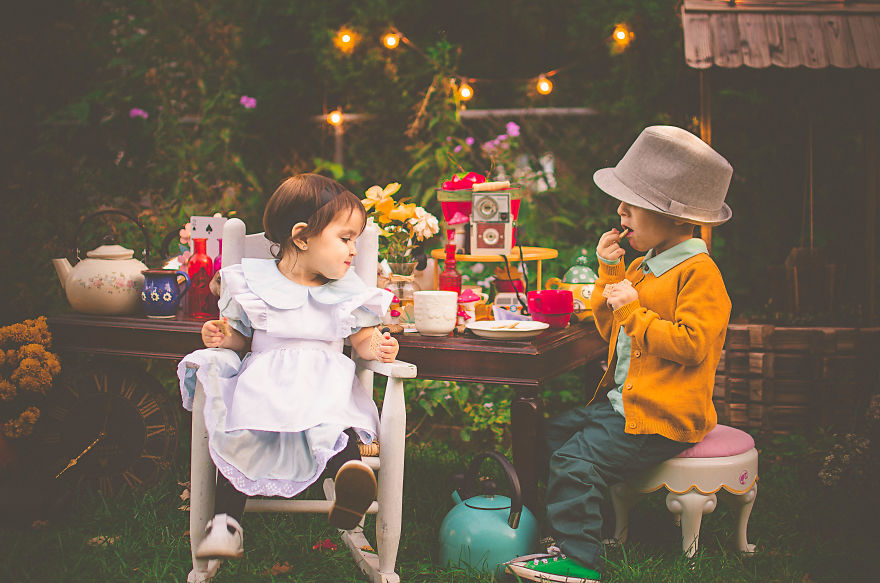Toddlers' Birthday Photoshoot Alice In Wonderland Style