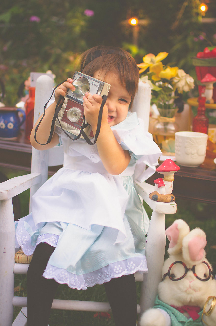 Toddlers' Birthday Photoshoot Alice In Wonderland Style
