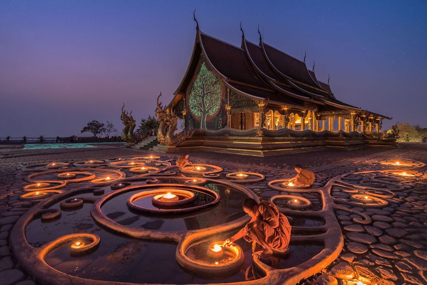 Sirindhorn Temple , The Most Beautiful Temple Can Be Visited At All.
