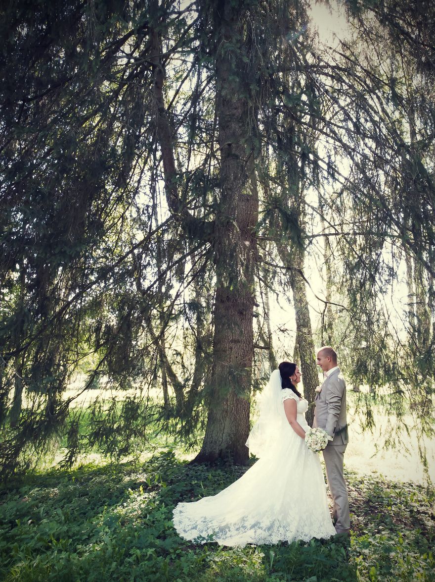 I Took A Challenge And Photographed Latvian Wedding Entirely With A Phone Camera