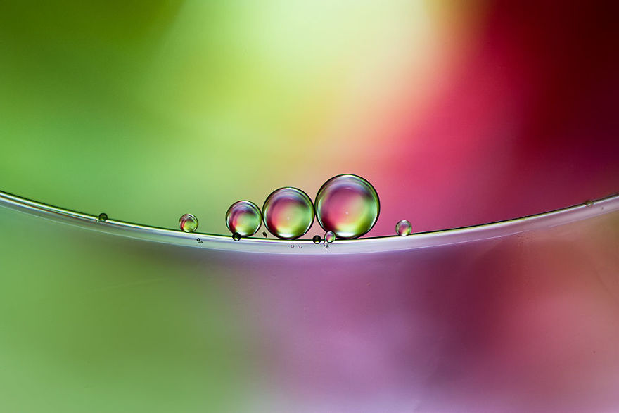 I Use Oil And Water To Photograph Abstract Drops
