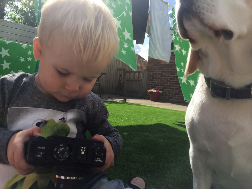 I Gave My 19-Month-Old Son My Old Canon G12: Here’s His POV