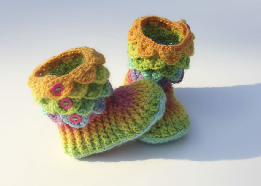 Dragon Slippers With Crochet Scales To Keep Your Toes Warm Because Winter Is Coming