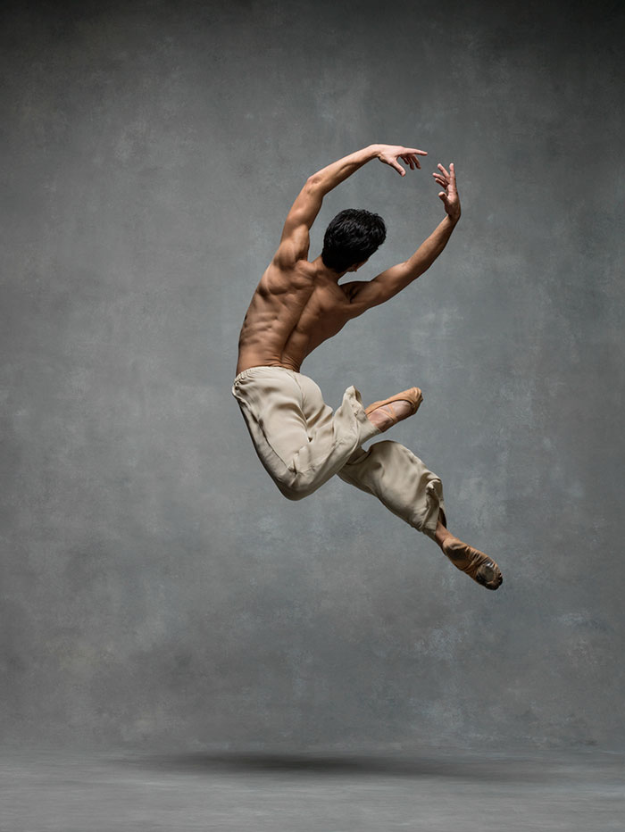 NYC Dance Project: Stunning Photos of Dancers in Motion 