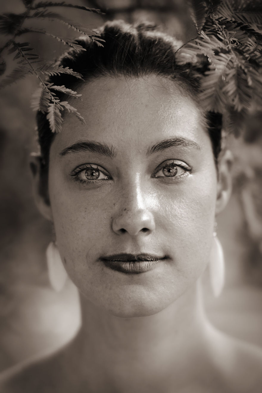 I Use Old Lenses And Photoshop To Create Portraits That Looks Like They Are From 1880