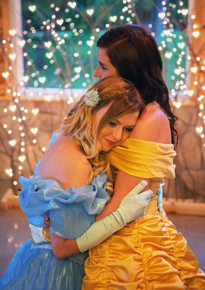 This Couple's Disney Engagement Photoshoot Dressed As Belle & Cinderella Is A Modern Fairytale