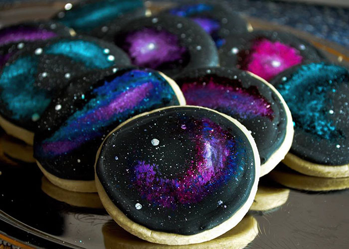 galaxy-cake-wedding-space-cupcakes-skozorbit-5