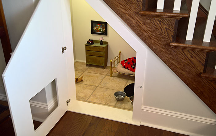 This Woman Built Her Dog A Bedroom Under The Stairs And The Details Are Impressive