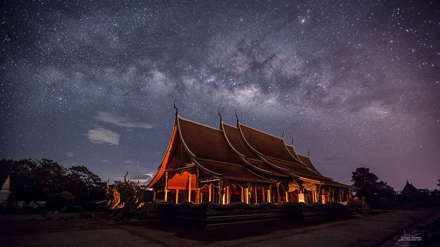 Sirindhorn Temple , The Most Beautiful Temple Can Be Visited At All.