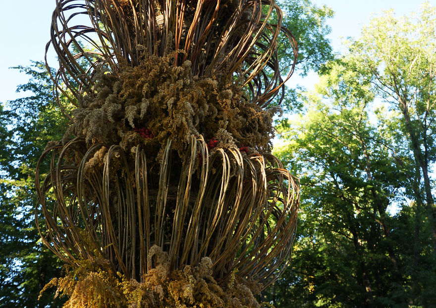 I Created Tradition Lithuanian Palm 'verba' On A Tree