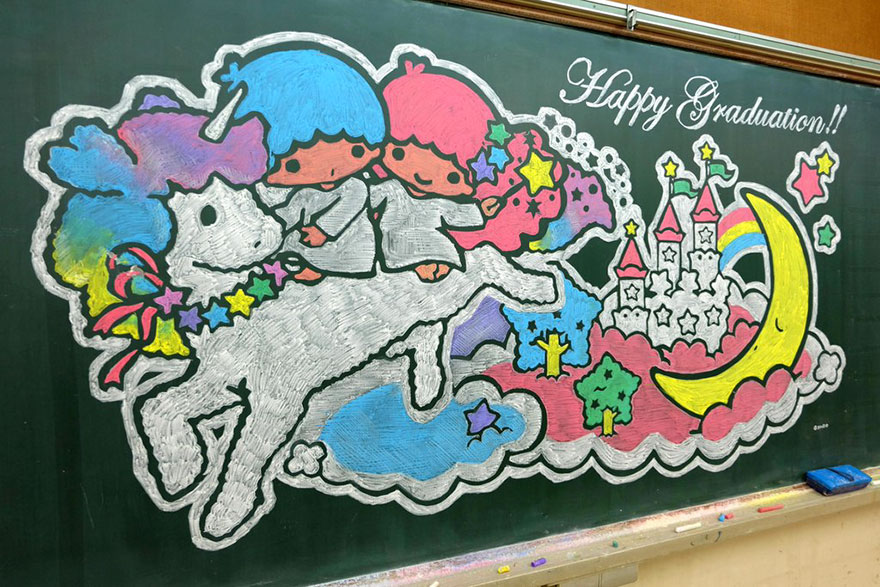 Japanese Teacher Surprised His Students With His Incredible Technique Of Drawing On Blackboards