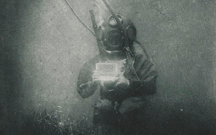 This Is One Of The First Underwater Portraits, Captured In The 1890s