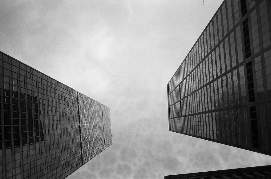 An Analog View Of New York And Los Ageles