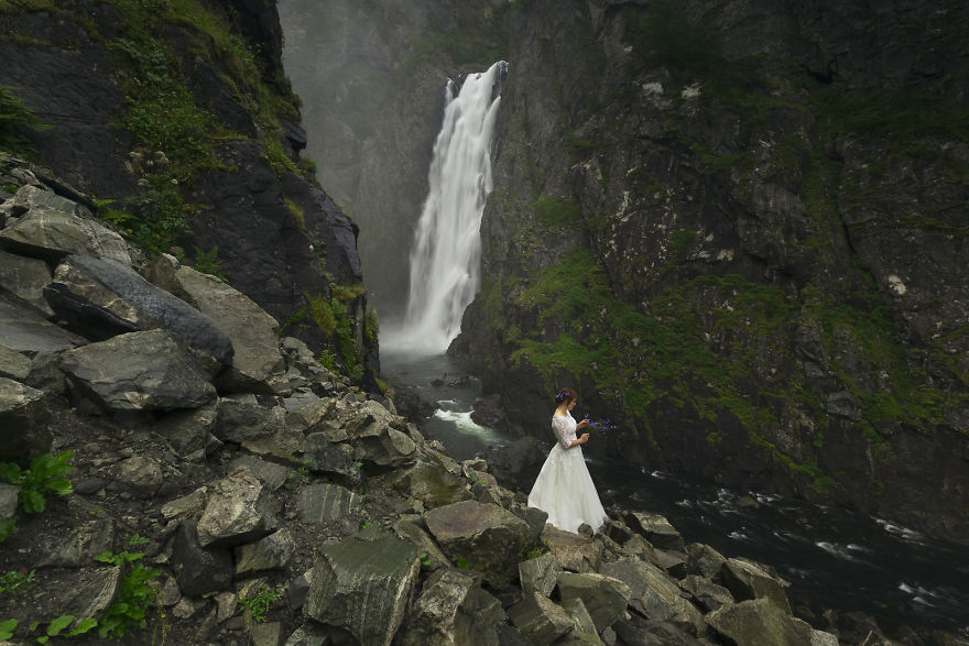 I Photographed My Wife In Her Wedding Dress During Our 45-Day Trip In The Most Beautiful Places In Norway