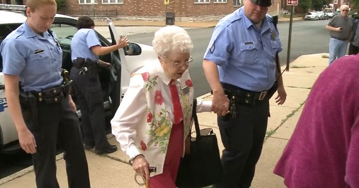 102-Year-Old Woman Gets Arrested, Checks 'Getting Arrested' Off Bucket List  | Bored Panda