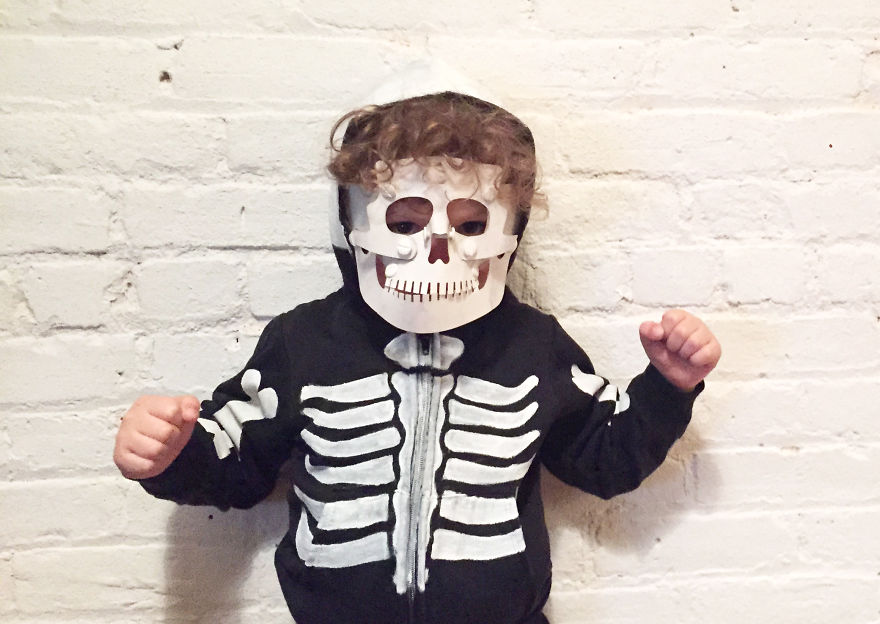 Build-It-Yourself Skull Mask For Halloween