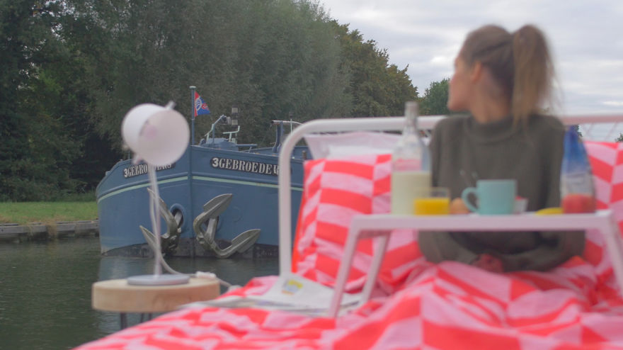 The Breakfast-In-Bed-Boat Helps You Avoid Morning Traffic