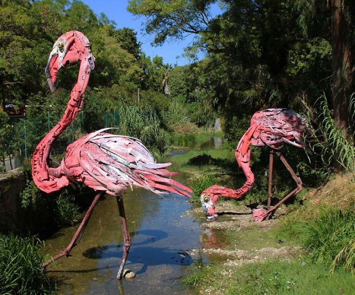 Portuguese Street Artist Makes Animal Art From Trash To Remind Humans About Pollution