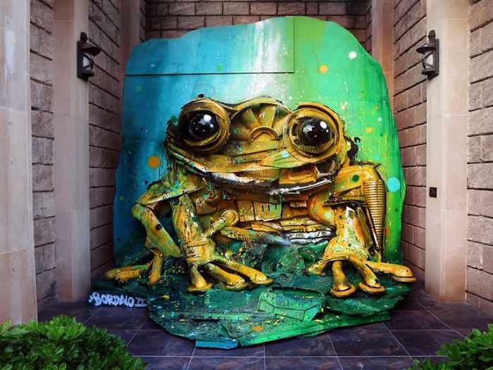 Portuguese Street Artist Makes Animal Art From Trash To Remind Humans About Pollution