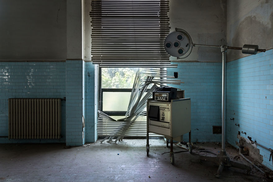 I Photographed An Abandoned Animal Testing Facility