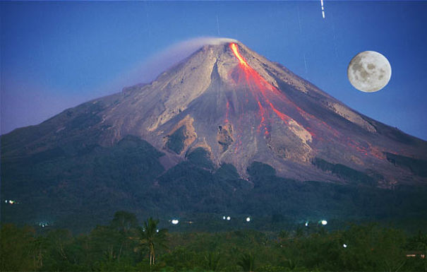 Gunung Shinai (merapi Jogjakarta)