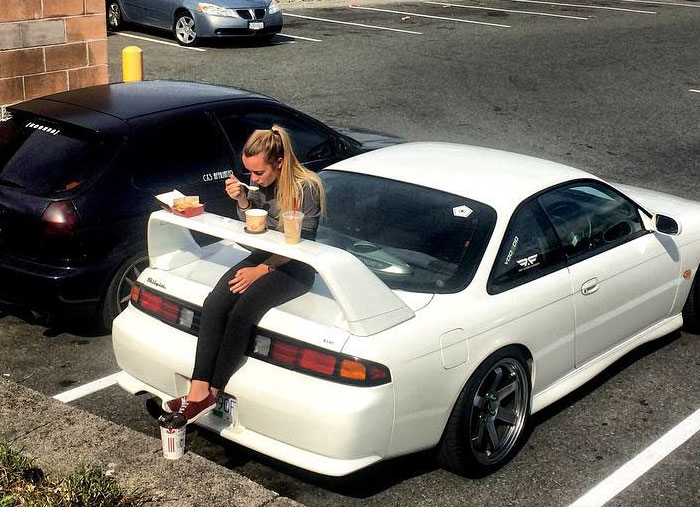 Use Your Car Spoiler As A Picnic Table